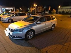 Silber Gebraucht 2014 VW Passat Highline Kombi | 8.000 € (Guter Preis)