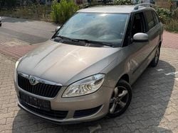 Beige Gebraucht 2012 Skoda Fabia Family Kleinwagen | 3.555 € (Fairer Preis)