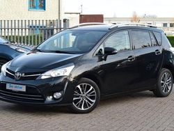 Schwarz Gebraucht 2016 Toyota Verso Comfort Van / Kleinbus | 8.990 € (Guter Preis)