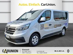 Highlandgrau metallic Gebraucht 2023 Renault Trafic Life Van | 39.980 € (Teuer)