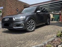 Grau Gebraucht 2016 Audi Q7 SUV | 24.999 €