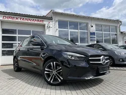 Schwarz Gebraucht 2019 Mercedes B200 Edition 1 Van / Kleinbus | 23.990 € (Fairer Preis)