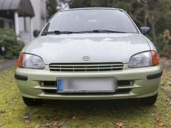 Grün Gebraucht 1998 Toyota Starlet Kleinwagen | 4.000 €