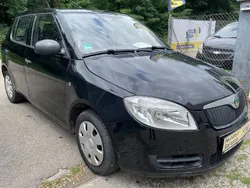 Schwarz Gebraucht 2010 Skoda Fabia Kleinwagen | 2.300 € (Fairer Preis)