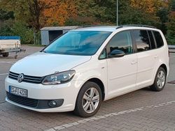 Weiß Gebraucht 2013 VW Touran Match Van / Kleinbus | 7.900 € (Guter Preis)