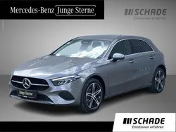 Grau Gebraucht 2024 Mercedes A250 Progressive Limousine | 33.350 € (Fairer Preis)