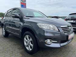 Grau Gebraucht 2011 Toyota RAV4 Life SUV | 12.999 € (Teuer)