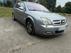 Silber Gebraucht 2005 Opel Signum Kombi | 2.100 €