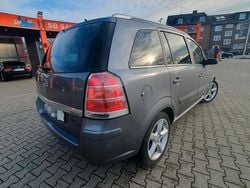 Grau Gebraucht 2005 Opel Zafira Van / Kleinbus | 1.000 € (Superpreis)