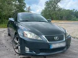 Grau Gebraucht 2010 Lexus IS220d Limousine | 6.400 € (Fairer Preis)