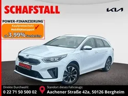 Weiss ((wd) cararraweiss) Gebraucht 2021 Kia Ceed Sportswagon Vision Kombi | 16.979 € (Guter Preis)