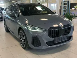Grau Gebraucht 2023 BMW 218 Active Tourer M Sport Van / Kleinbus | 28.500 € (Fairer Preis)