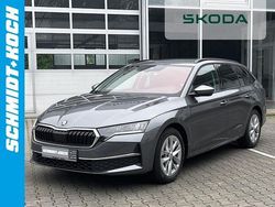 Grau Gebraucht 2024 Skoda Octavia Selection Kombi | 31.750 € (Fairer Preis)