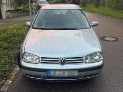 Grau Gebraucht 2001 VW Golf IV Kleinwagen | 590 € (Guter Preis)