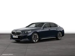 Carbonschwarz metallic Gebraucht 2024 BMW 530e Comfort Edition Limousine | 62.814 € (Teuer)