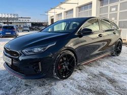 Schwarz Gebraucht 2020 Kia Ceed GT Comfort Limousine | 21.990 € (Etwas zu teuer)