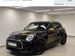 Midnight black Gebraucht 2022 Mini ONE Hatch Kleinwagen | 17.970 € (Fairer Preis)