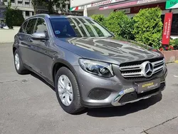 Grau Gebraucht 2016 Mercedes GLC250 Luxury Van / Kleinbus | 25.990 € (Guter Preis)