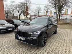 Black sapphire Gebraucht 2021 BMW X7 M Sport SUV | 74.990 € (Teuer)