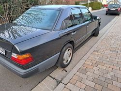 Braun Gebraucht 1988 Mercedes 200 Limousine | 4.725 €