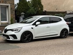 Weiß Gebraucht 2021 Renault Clio V R.S. Kleinwagen | 16.590 € (Fairer Preis)