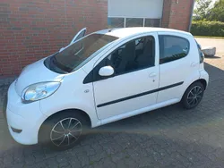 Weiß Gebraucht 2011 Citroën C1 Kleinwagen | 3.990 € (Etwas zu teuer)