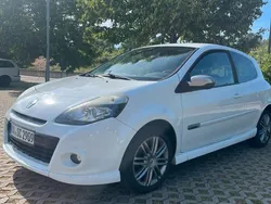 Weiß Gebraucht 2009 Renault Clio III GT Kleinwagen | 4.000 € (Fairer Preis)