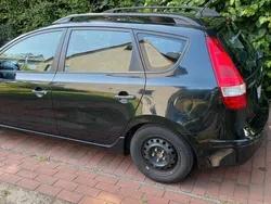 Schwarz Gebraucht 2011 Hyundai i30 Edition+ Kombi | 1.800 € (Guter Preis)