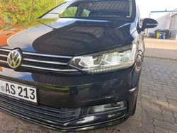 Schwarz Gebraucht 2016 VW Touran Allstar Van / Kleinbus | 13.600 € (Fairer Preis)