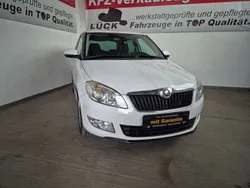 Candyweiss Gebraucht 2013 Skoda Fabia Fresh Limousine | 5.980 € (Fairer Preis)