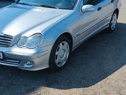 Silber Gebraucht 2004 Mercedes C200 Classic Limousine | 2.199 € (Fairer Preis)