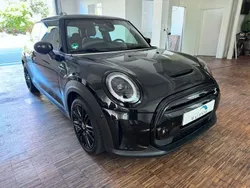Schwarz Gebraucht 2023 Mini Cooper SE Premium Plus Kleinwagen | 21.590 € (Fairer Preis)