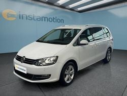 Weiß Gebraucht 2019 VW Sharan Van / Kleinbus | 37.949 €