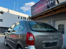 Gold Gebraucht 2009 Citroën Xsara Picasso Tendance Van / Kleinbus | 1.300 € (Fairer Preis)