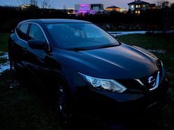 Schwarz Gebraucht 2016 Nissan Qashqai SUV | 6.300 € (Superpreis)
