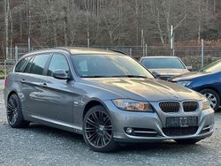 Grau Gebraucht 2010 BMW 320 Comfort Edition Kombi | 7.490 € (Fairer Preis)