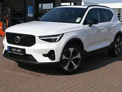 Weiß Gebraucht 2024 Volvo XC40 Ultra SUV | 43.990 € (Teuer)