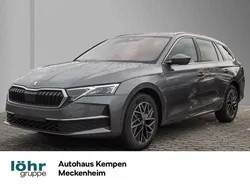 Graphitegrau metallic Neu 2025 Skoda Octavia Tour Kombi | 39.930 € (Fairer Preis)