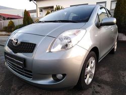 Medium silver metallic Gebraucht 2006 Toyota Yaris Executive Kleinwagen | 4.399 € (Fairer Preis)
