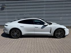 Weiß Gebraucht 2022 Porsche Taycan Basis Limousine | 55.800 €