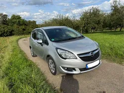 Silber Gebraucht 2014 Opel Meriva Edition Van / Kleinbus | 7.800 € (Fairer Preis)
