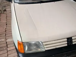 Beige Gebraucht 1986 Peugeot 205 Kleinwagen | 1.990 €