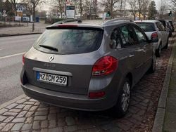 Silber Gebraucht 2010 Renault Clio GrandTour Kombi | 700 € (Superpreis)