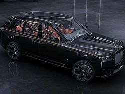 Schwarz Neu 2025 Rolls Royce Cullinan SUV | 642.600 €
