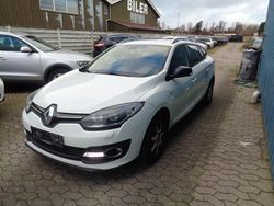 Weiß Gebraucht 2016 Renault Mégane III LIMITED Limousine | 5.300 € (Guter Preis)