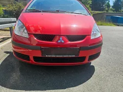 Rot Gebraucht 2008 Mitsubishi Colt Limousine | 350 €