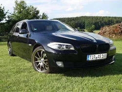 Schwarz Gebraucht 2011 BMW 520 Sport Line Kombi | 12.999 € (Teuer)
