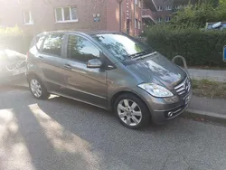 Grau Gebraucht 2009 Mercedes A200 Elegance Van / Kleinbus | 3.499 € (Guter Preis)