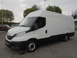 Weiß Gebraucht 2021 Iveco Daily Limousine | 26.950 € (Fairer Preis)