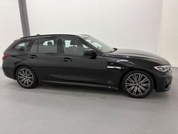 Schwarz Gebraucht 2020 BMW 330 M Sport Kombi | 23.450 € (Superpreis)